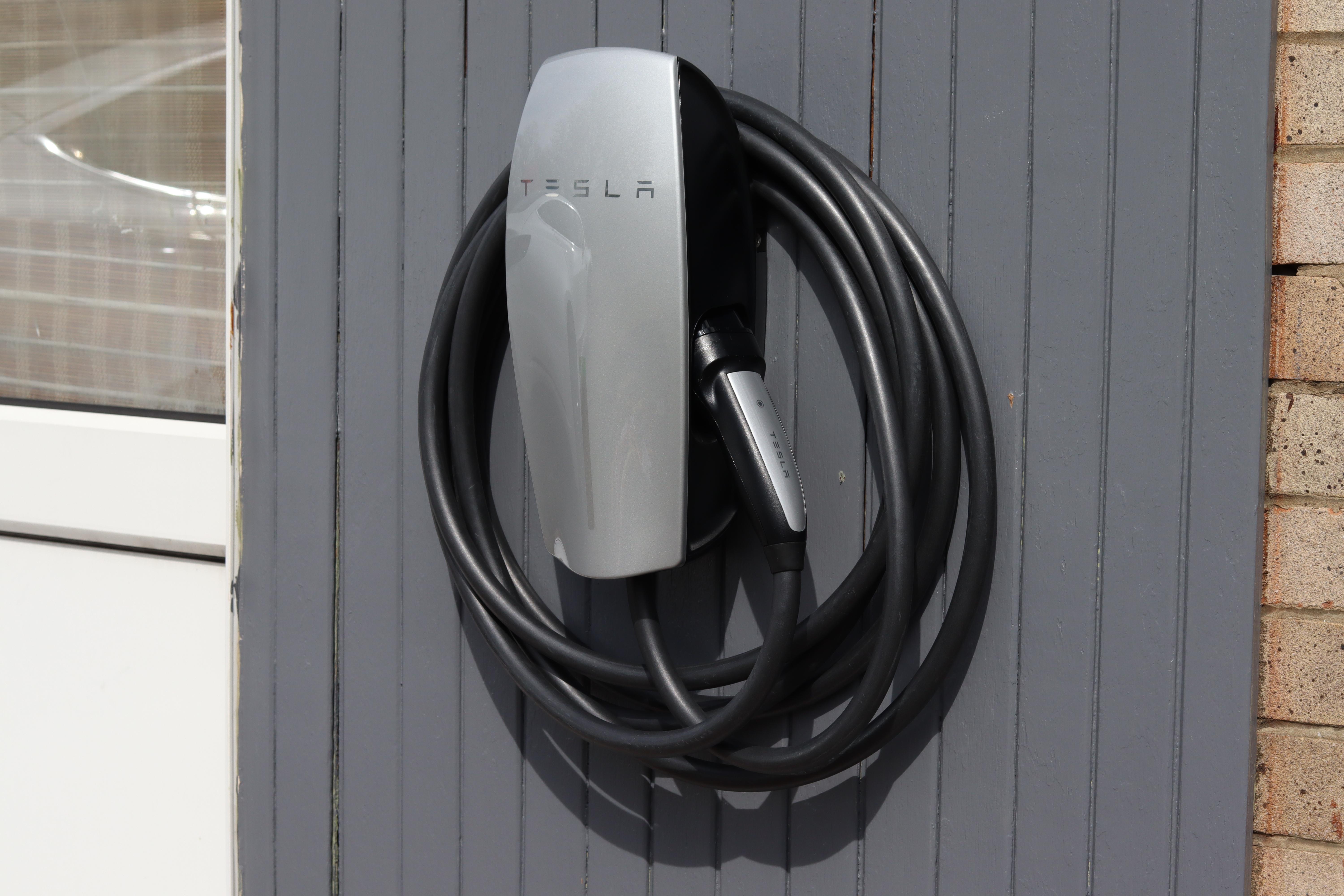 Replacing Our Tesla Wall Connector with Wallbox Pulsar Plus Home EV Charger